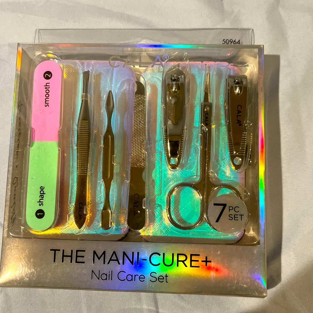 7 piece manicure set!